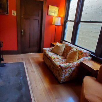 Bluebird Guesthouse - Guest Houses Near Me - Portland, Oregon Bluebird Guesthouse - Guest Houses Near Me - Portland, Oregon