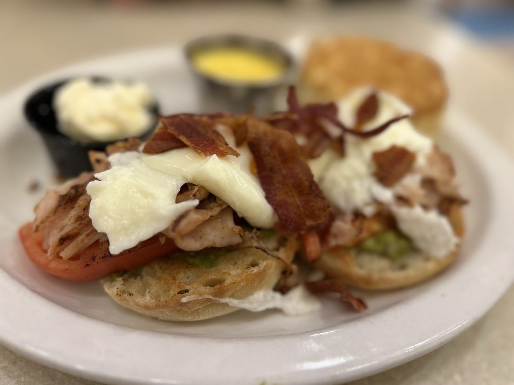 Social spots from Wild Eggs