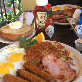 Foxy's Restaurant - Diners Near Me - Glendale, California