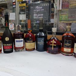 Mannys Liquors