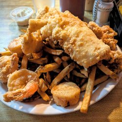 Vickis Restaurant - So fresh and delicious.