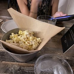 El Rastro - Con el agua te sirven un poco de popcorn.