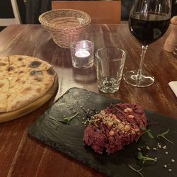 Tbilisi - Pkhali Rote Bete and Imeruli Khatschapuri. :)