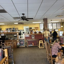 Cabin Coffee - Picture of serving area