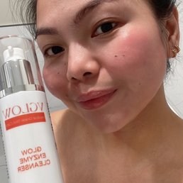 Love their cleanser it makes my face feel so clean without feeling overly tight or dry. Love their cleanser it makes my face feel so clean without feeling overly tight or dry.