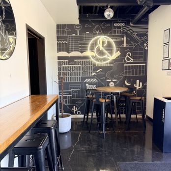 Ampersand - Entrance table - Coffee & Tea Near Me - Fort Worth, Texas