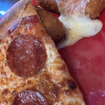 Davanza's - Pepperoni pizza and mozzarella sticks - Pizza Near Me - Park City, Utah Davanza's - Pepperoni pizza and mozzarella sticks - Pizza Near Me - Park City, Utah