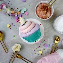 Salus - Unicorn Bath Cupcake! Frosting = bubble bath; Cake = bath bomb