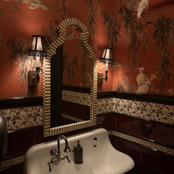 Armitage Alehouse - Bathroom - Pubs Near Me - Chicago, Illinois