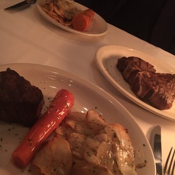 Bob's Steak & Chop House - Steakhouses Near Me - Grapevine, Texas