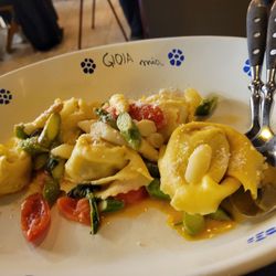 GIOIAmia - Ravioli with asparagus