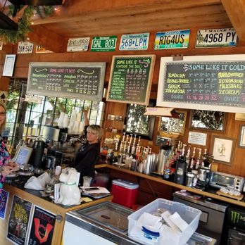 Stompin Grounds Coffee Co - Bill Lewis of Cooper City, Florida, checking out Stompin Grounds Coffee in LaConner, Washington. - Coffee & Tea Near Me - La Conner, Washington Stompin Grounds Coffee Co - Bill Lewis of Cooper City, Florida, checking out Stompin Grounds Coffee in LaConner, Washington. - Coffee & Tea Near Me - La Conner, Washington