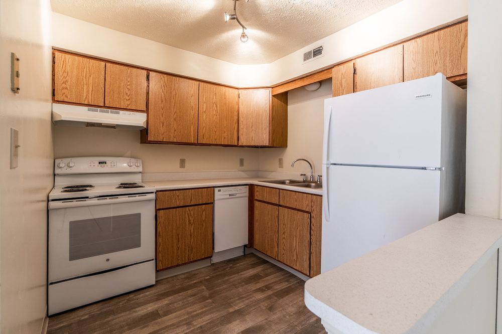 BRADFORD PLACE APARTMENTS Updated June 2024 32 Photos 3224 S 9th