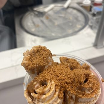 Flavours - Rollie biscoff - Ice Cream & Frozen Yogurt Near Me - Compton, California Flavours - Rollie biscoff - Ice Cream & Frozen Yogurt Near Me - Compton, California