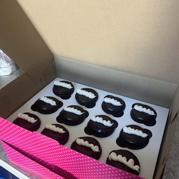 SmallCakes Omaha - Cupcakes Near Me - Papillion, Nebraska