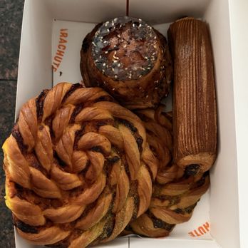 Parachute Bakery - Gochujang Twist, Pain Au chocolat, Everything Kougin Amann - Cafes Near Me - San Francisco, California Parachute Bakery - Gochujang Twist, Pain Au chocolat, Everything Kougin Amann - Cafes Near Me - San Francisco, California