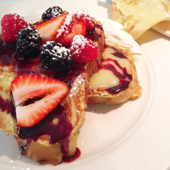 Le Petit Triangle Cafe - lemon curd french toast - French Near Me - Cleveland, Ohio