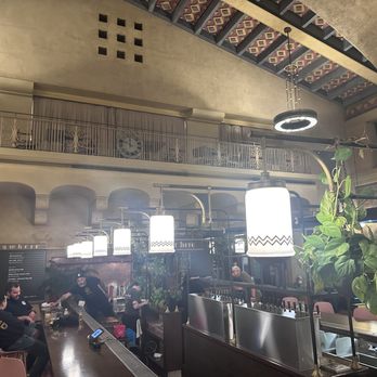 Everywhere - Inside - American Near Me - Los Angeles, California