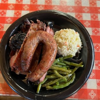 Black's Barbecue Lockhart - 3 meat combo - Barbeque Near Me - Lockhart, Texas