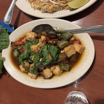 Chao Phya Thai Restaurant - Thai Near Me - Kaneohe, Hawaii