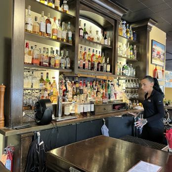 Vesuvio - 6/24/25 FYI. Full bar. First floor - Pizza Near Me - Carmel-by-the-Sea, California