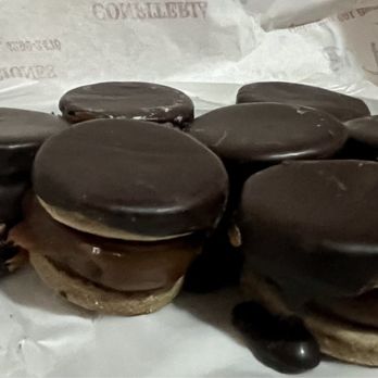 Panaderia El Progreso - Bakeries Near Me - Burzaco, B