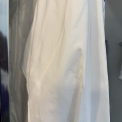 Avalon Cleaners - Shirt doesn't have heavy starch, has fing wrinkles when they gave it back to me.