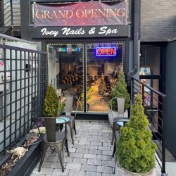 Ivey Nails and Spa - Front of the salon