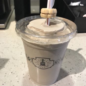 Potbelly - Chocolate shake.  Grab one because you definitely won't find this on any flight... - Fast Food Near Me - Dulles, Virginia