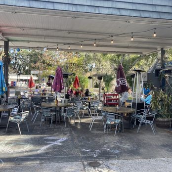 Fifth Avenue Streatery - American Near Me - Mount Dora, Florida