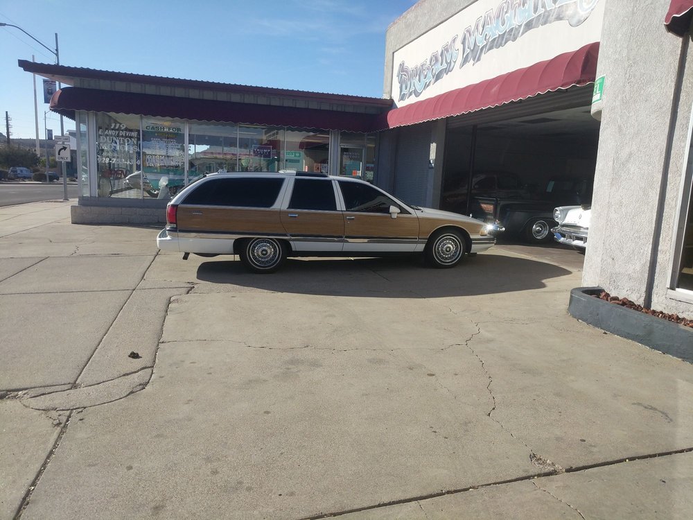 Dunton Motor's Dream Machines, Kingman Roadtrippers