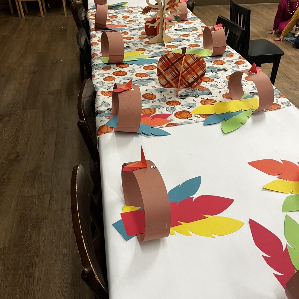 Bee Kind Preschool - Thanksgiving table - Preschools Near Me - Penryn, California Bee Kind Preschool - Thanksgiving table - Preschools Near Me - Penryn, California
