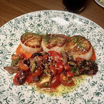 La Serre - Scallops - French Near Me - Chicago, Illinois