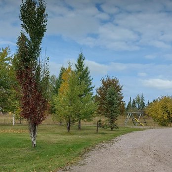 Cedar Creek Resort - The view around the grounds. - Resorts Near Me - East Braintree, Manitoba Cedar Creek Resort - The view around the grounds. - Resorts Near Me - East Braintree, Manitoba