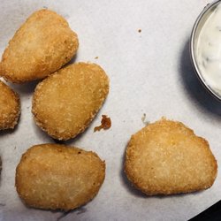 Moe's Roadhouse - Chilly cheese Nuggets