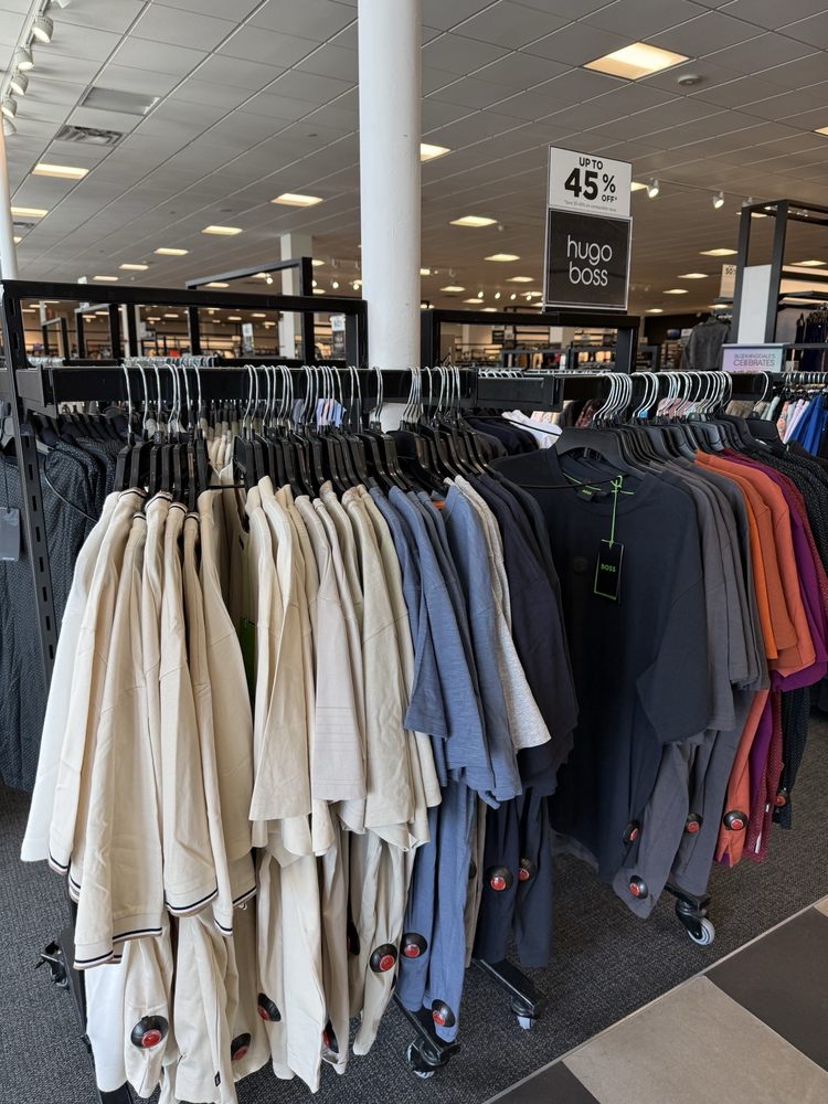 Bloomingdale's Outlet