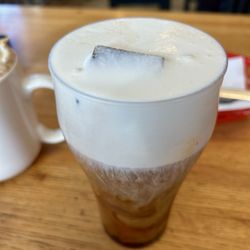 Monument view Coffee shop - Maple Cold Brew
