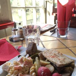 Auberge Espagnole - buffet varié