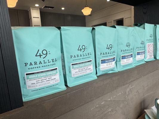49th Parallel Café & Lucky's Doughnuts - West 4th by null