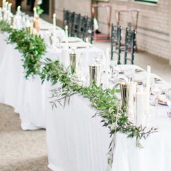 Twigs & Vines - Mixed greenery on headtable