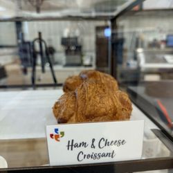 Savory bites ( ham & cheese croissants )