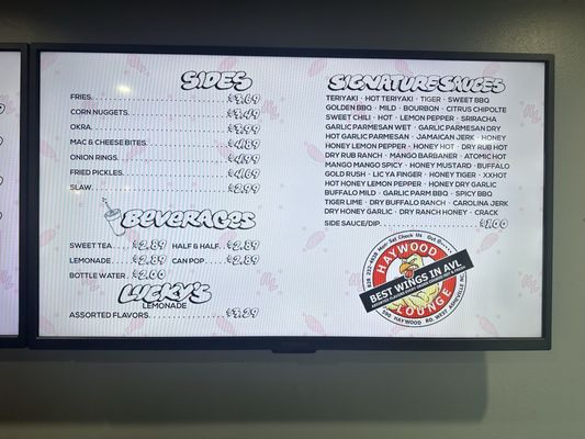 Haywood Lounge Best wings AVL. by null