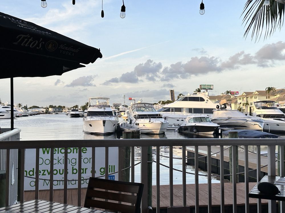 Rendezvous Bar & Grill