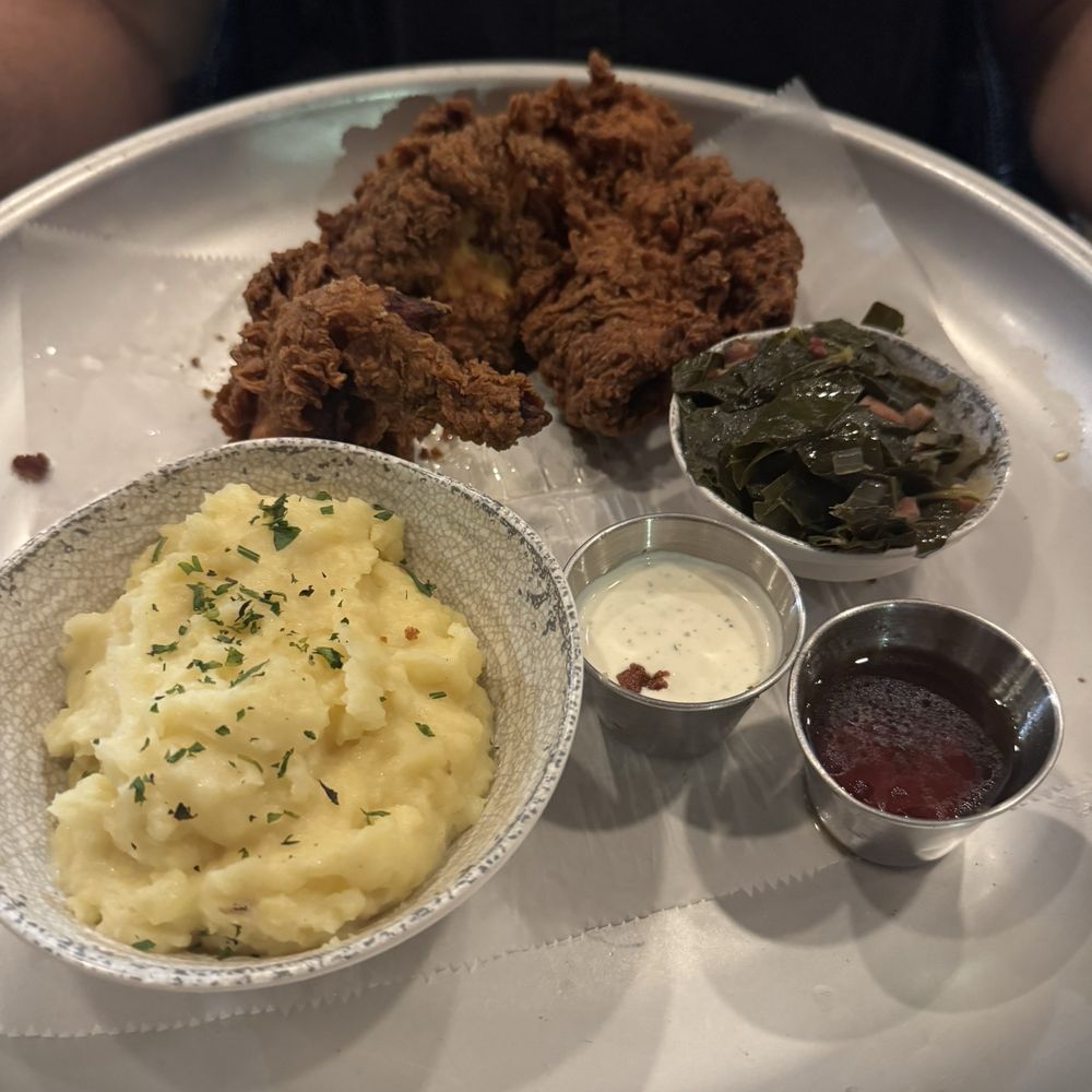 Bosc Modern Bar + Kitchen - Fried Chicken Platter - New American Near Me - Tampa, Florida