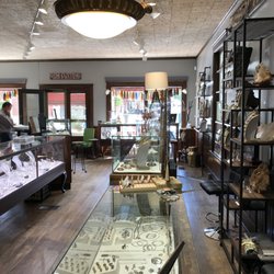 The Highlands Gem Shop