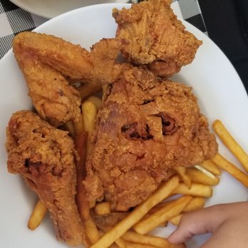 Sax's Joint - Chicken & Fries - Breakfast & Brunch Near Me - Petaluma, California
