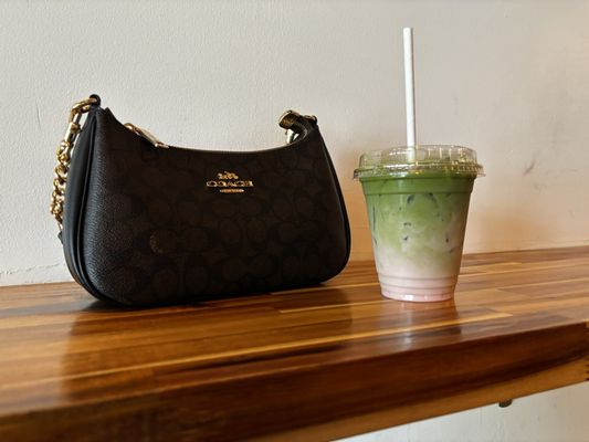 Matta Café Bar by null