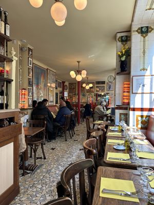 Chez Janou by null