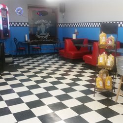 Sonrisers Popcream - Great 50's Style Atmosphere