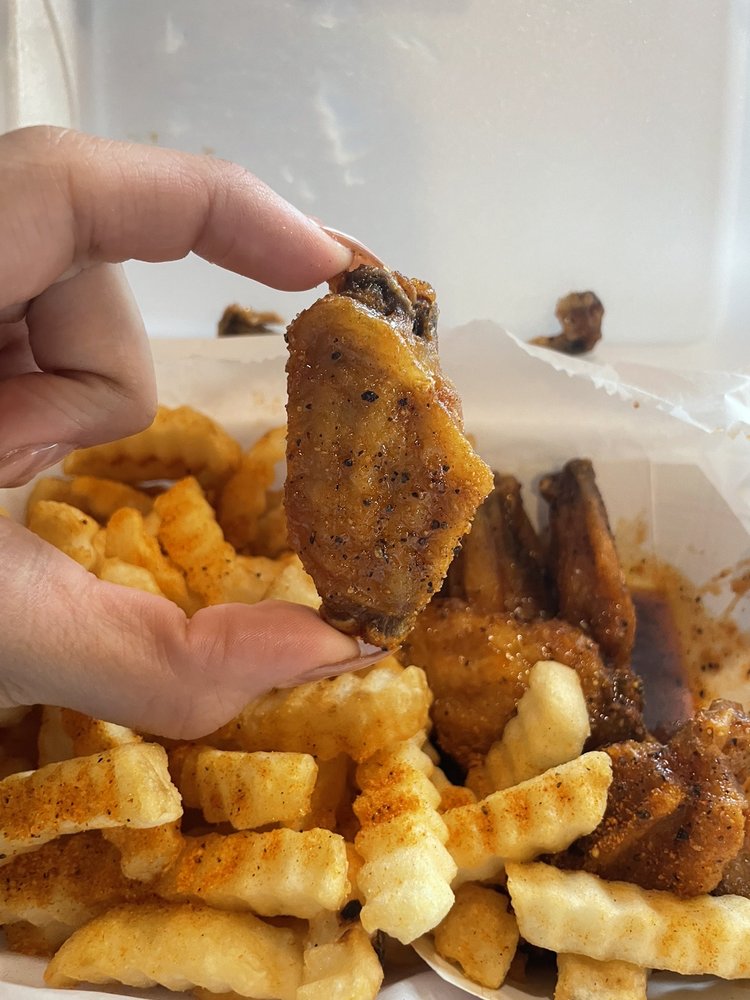 TOUCHDOWN WINGS Updated April 2024 53 Photos & 95 Reviews 4788